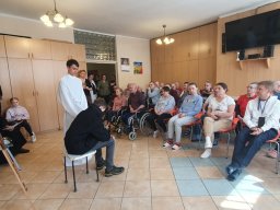 Występ młodzieżowej grupy teatralnej w Bytomskim Centrum Wsparcia, 18.04.2026